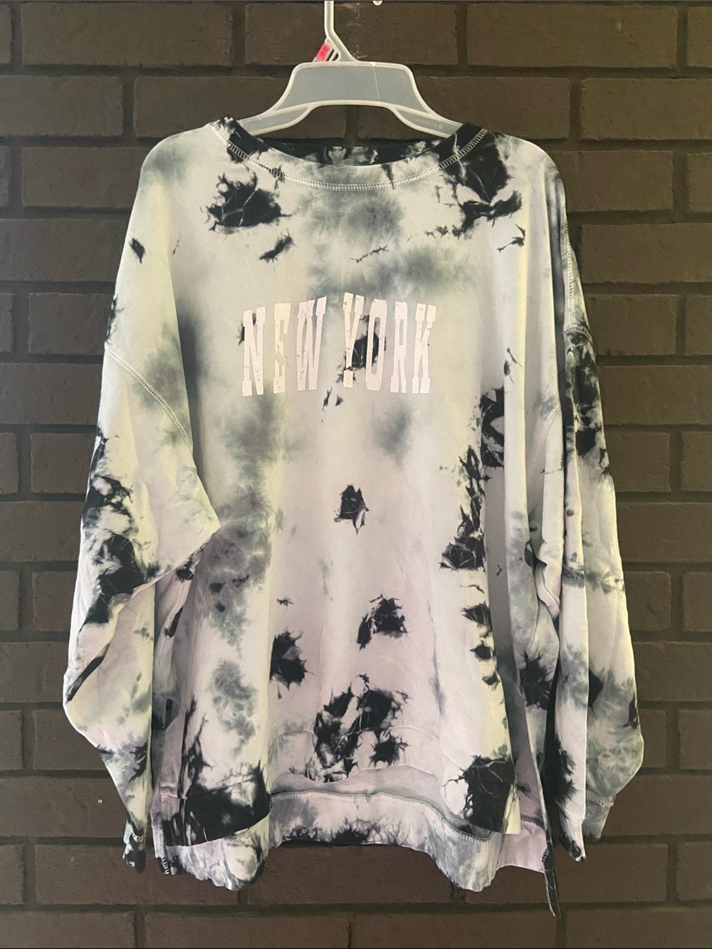 New York Tie-Dye Crewneck Sweater - Black & White